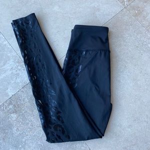 FOREVER 21: BLACK LEGGINGS - NWOT- XS